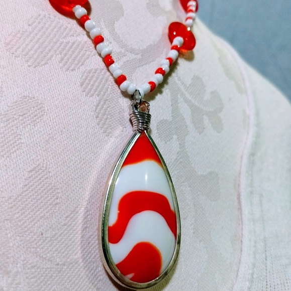 "Fire & Snow" Handmade Lamp-work Glass Necklace - Picture 3 of 3